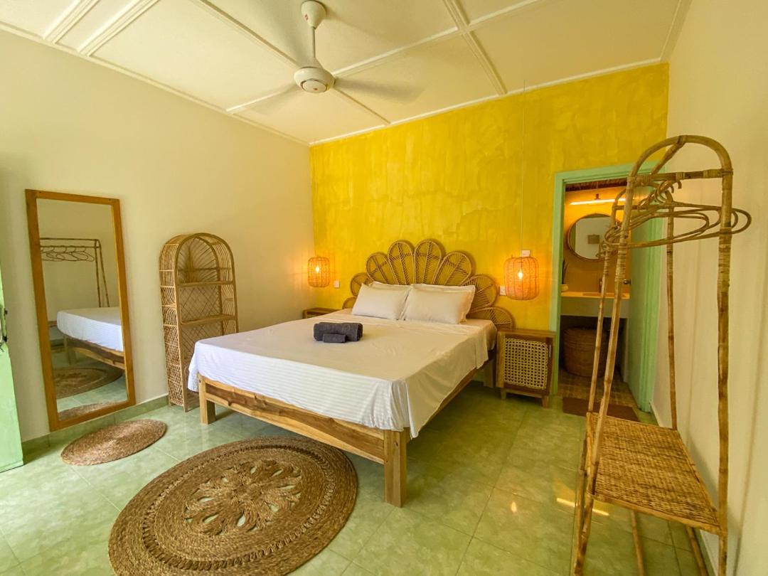 Отель Banana Surf House Аругам Экстерьер фото